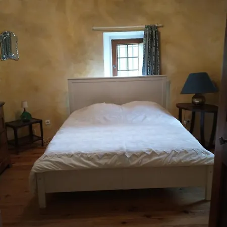 Ciel Bleu Chateau D'allemagne En Provence *